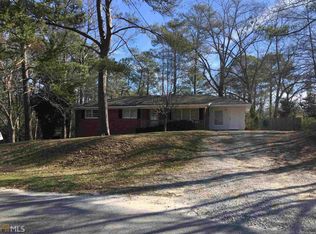 5446 Lake Dr, Macon, GA 31216
