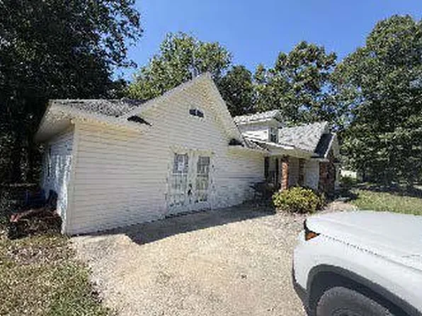 213 Legion Dr, Steele, AL 35987