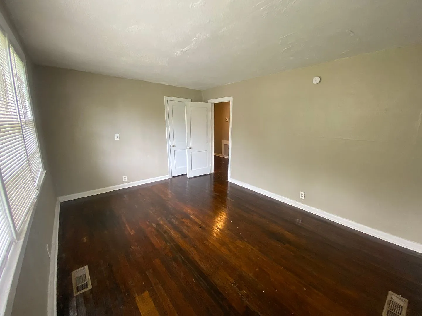 **2 Bedroom / 1 Bathroom Home for Rent in Columbus, GA — Photo 3