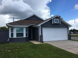 8002 Catalpa St, Texas City, TX 77591