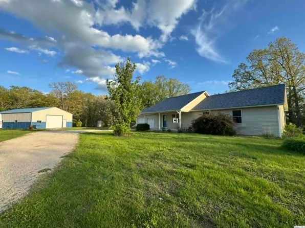 20573 250th St, Lewistown, MO 63452
