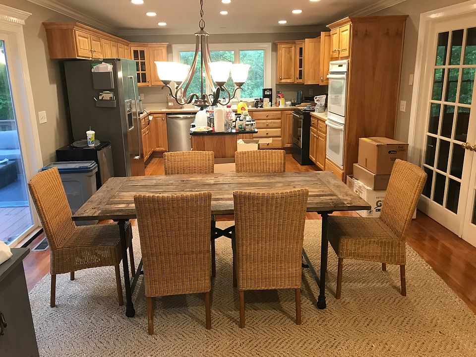2nd image of 25 Waters Edge Way