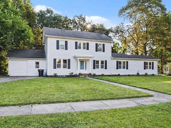 1744 Kessler Blvd, South Bend, IN 46616