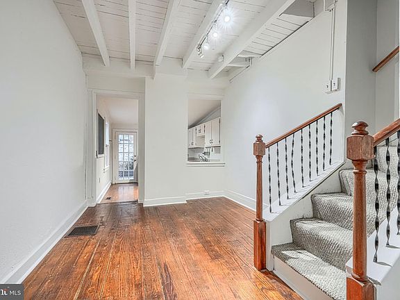 5th image of 1125 William St