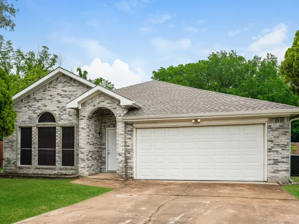 3206 Weirgate Ct, Grand Prairie, TX 75052