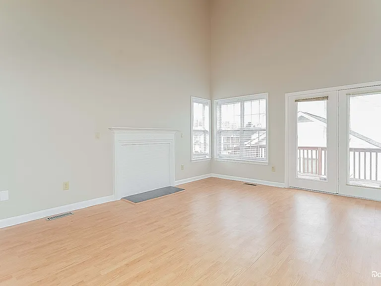 301 Mount Olive Dr — Photo 4