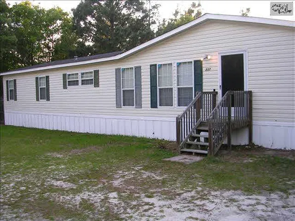 237 Harvest Ct, Pelion, SC 29123