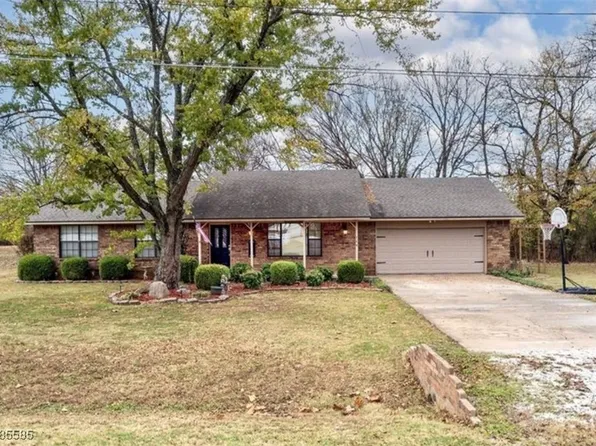 706 E Delaware St, Sallisaw, OK 74955