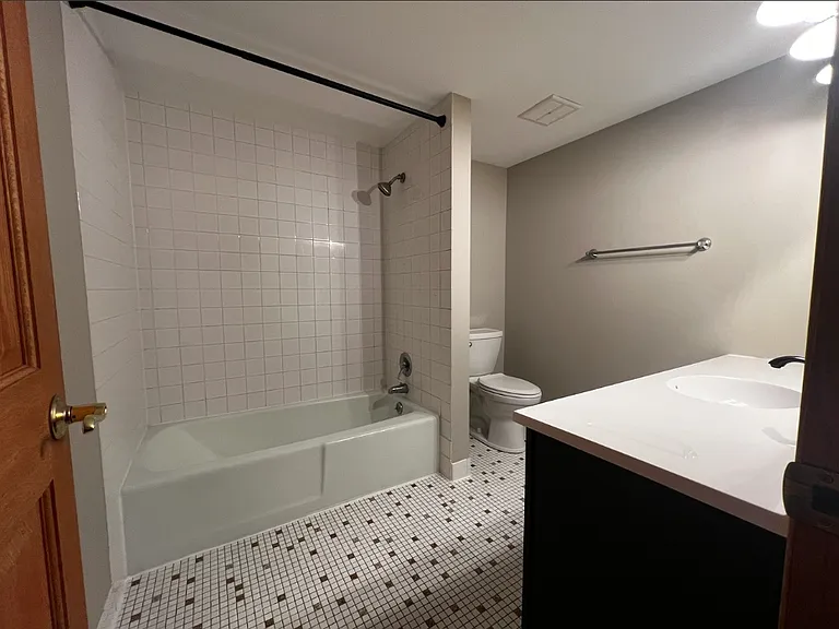 114 E Bailey Rd #M — Photo 18