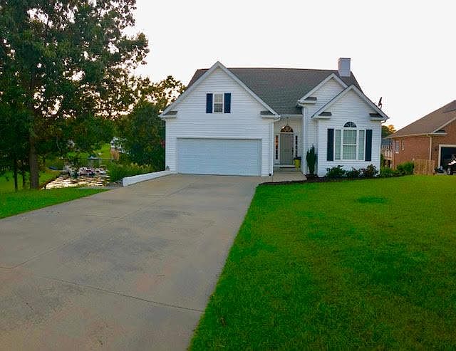 1st image of 322 Driftwood Dr