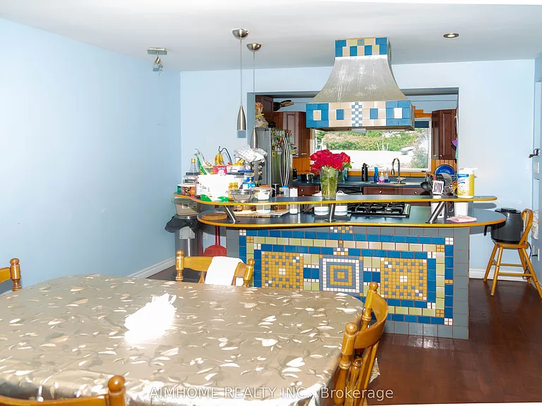 9890 Bayview Ave — Photo 8
