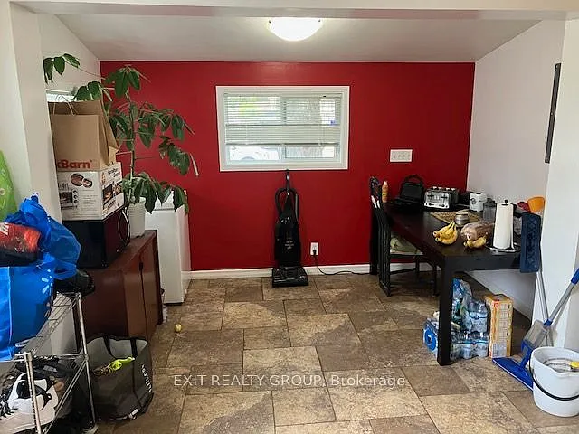 27 Grove St #MAIN FLR — Photo 5