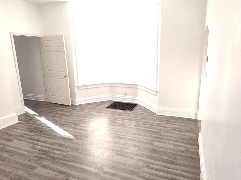 5800 Sierra St — Photo 1
