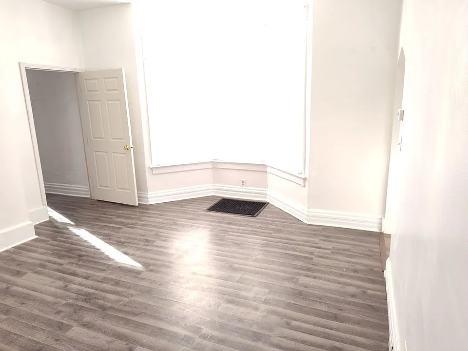 5800 Sierra St