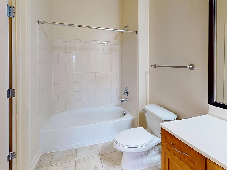 Signal Hill Apartment Homes — Photo 62