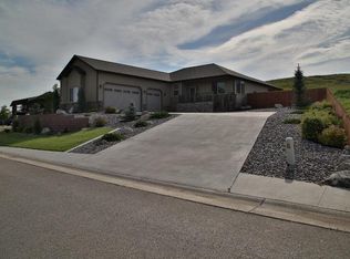 8 Black Mountain Dr, Dayton, WY 82836