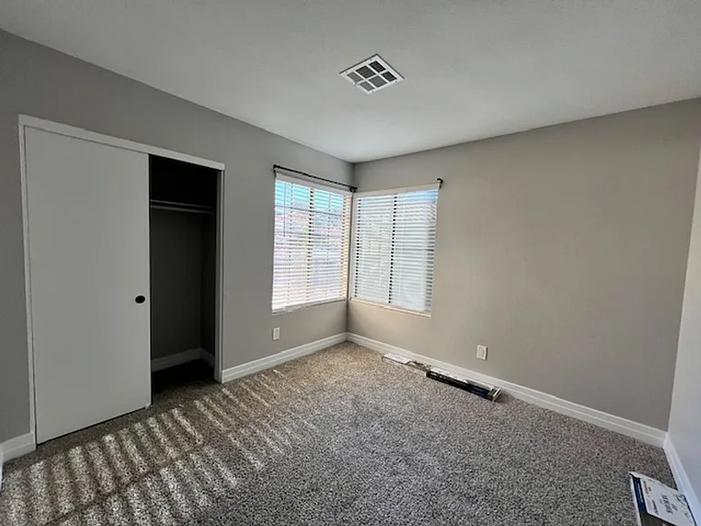 2526 Wolverton Ave — Photo 10