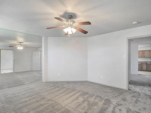 3rd image of 3327 Andalusian Dr
