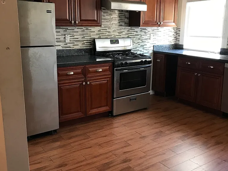35A Capp St #A — Photo 4