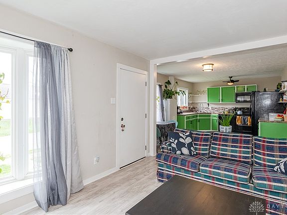 5th image of 514 Redwood Ave