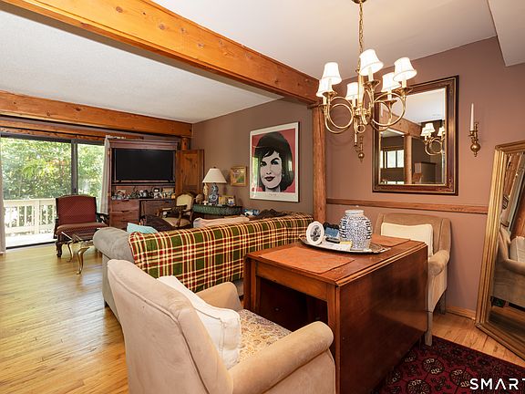 4th image of 48 Woods Way