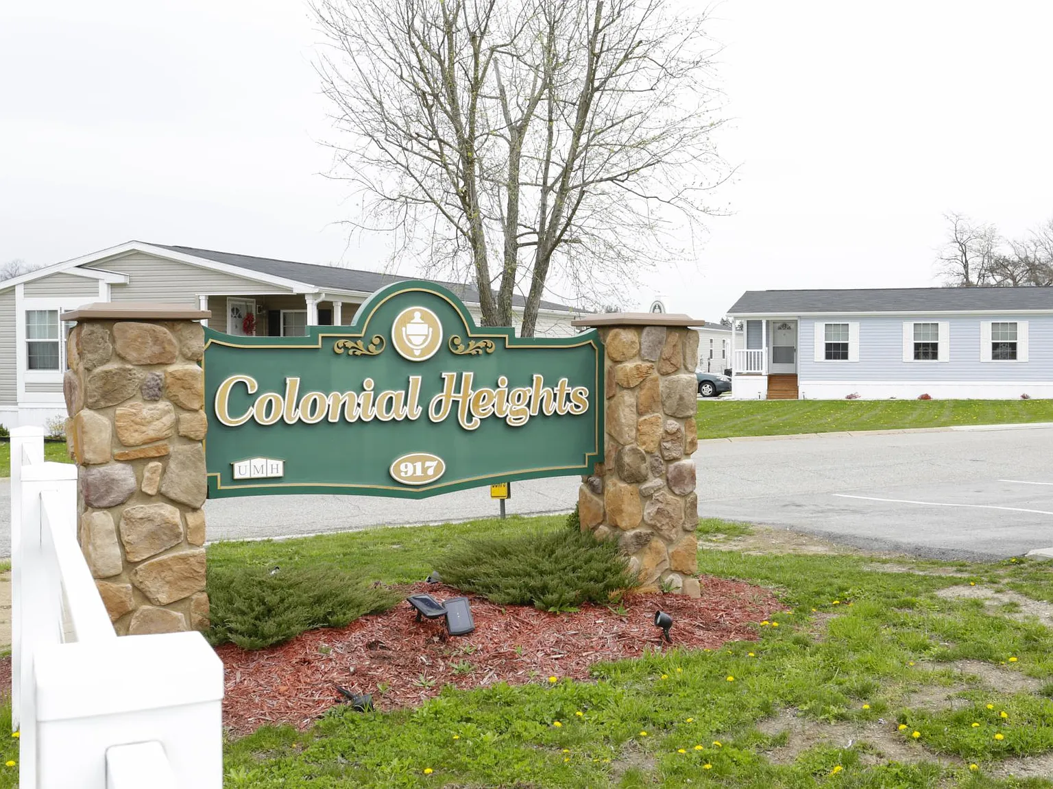 Colonial Heights — Photo 1