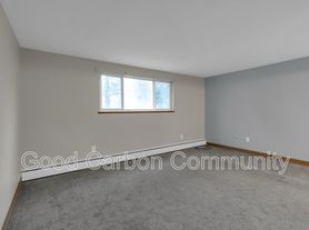 5454 Creekside Ct, Hamburg, NY