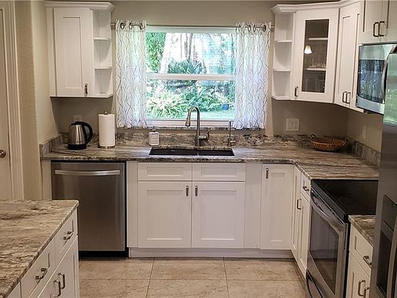 3rd image of 4038 Carver St