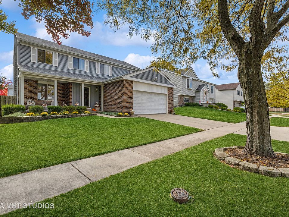 1st image of 215 Atlantic Dr
