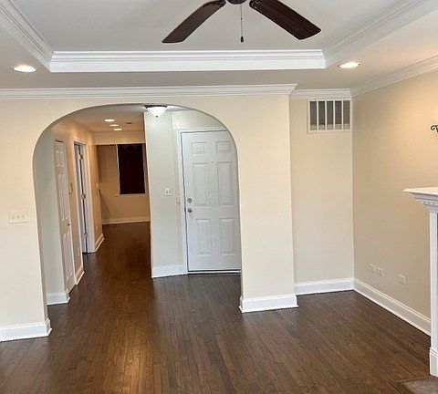 4th image of 2050 W Jarvis Ave #2