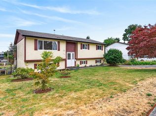 1929 Dogwood Dr, Courtenay, BC V9N 3B1