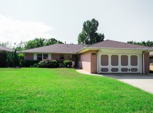 8104 NW 27th St, Bethany, OK 73008