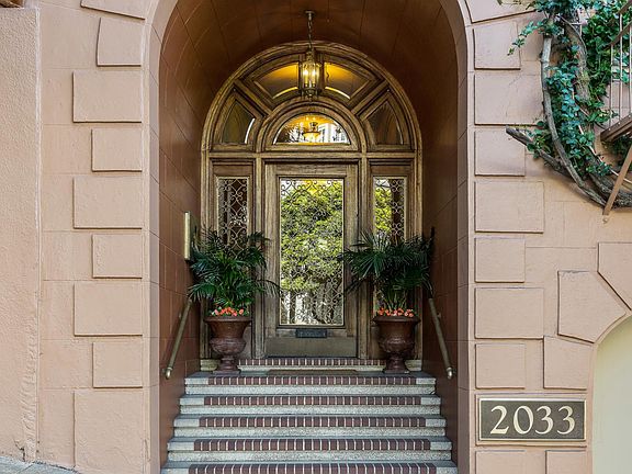 2nd image of 2033 Leavenworth St APT C