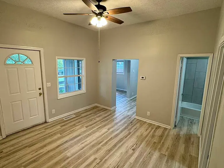 3931 Pioneers Blvd — Photo 4