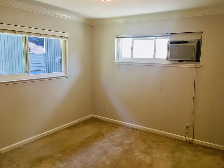 573 Lytton Avenue — Photo 6