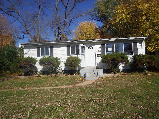 1st image of 2940 Wheaton Ave