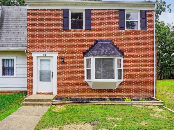 816 Sledgehammer Dr, Fredericksburg, VA 22405