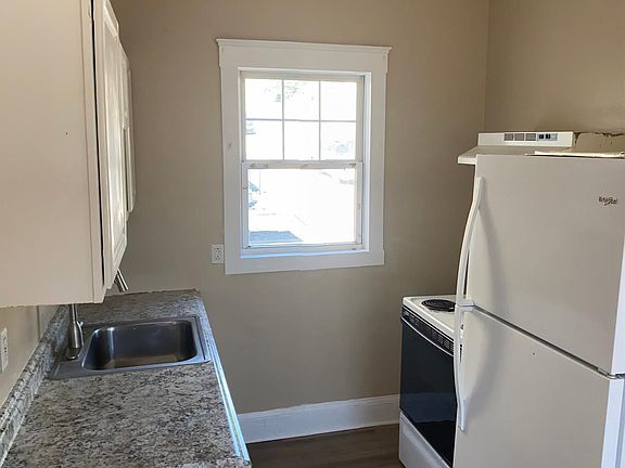 3rd image of 402 W Lincoln Hwy APT 1B