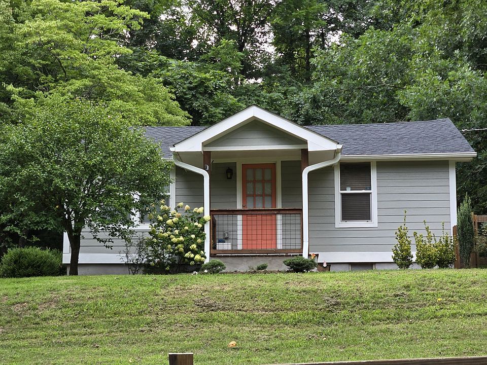 1st image of 221 Northeast Ave
