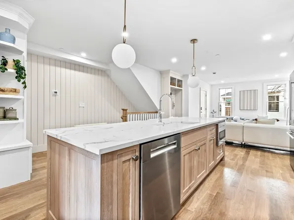 12 Prospect St Floor 1, Charlestown, MA 02129