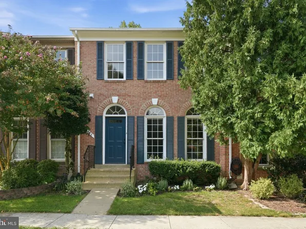 6274 Walkers Croft Way, Alexandria, VA 22315