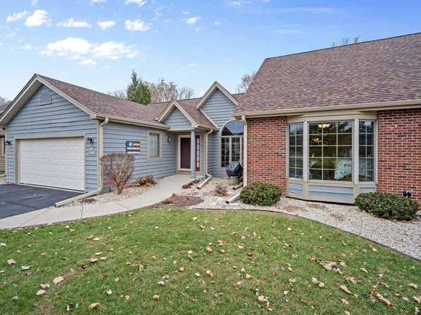 N19W26664 Milkweed Ln, Pewaukee, WI 53072