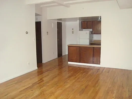 Rented by KVNY Soho | media 21