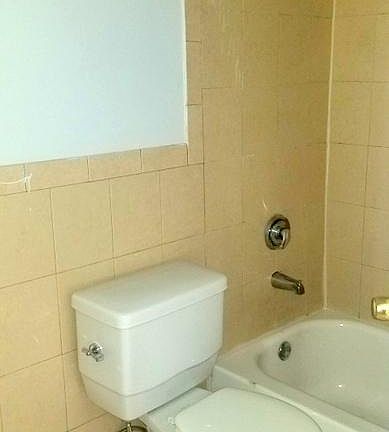 5th image of 936 E 225th St