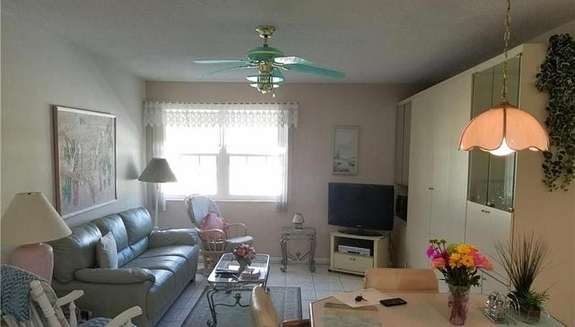 1st image of 203 Pine Dr #203