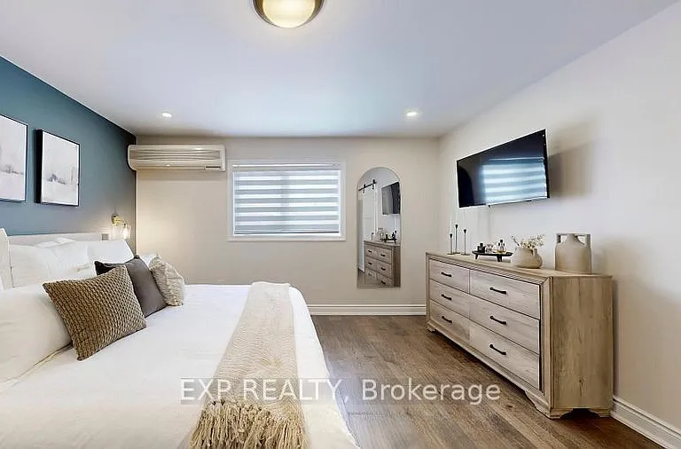 11 Martina Cres — Photo 10