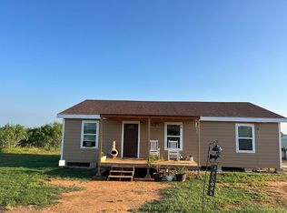 2173 Sandbranch Rd, Bigfoot, TX 78005