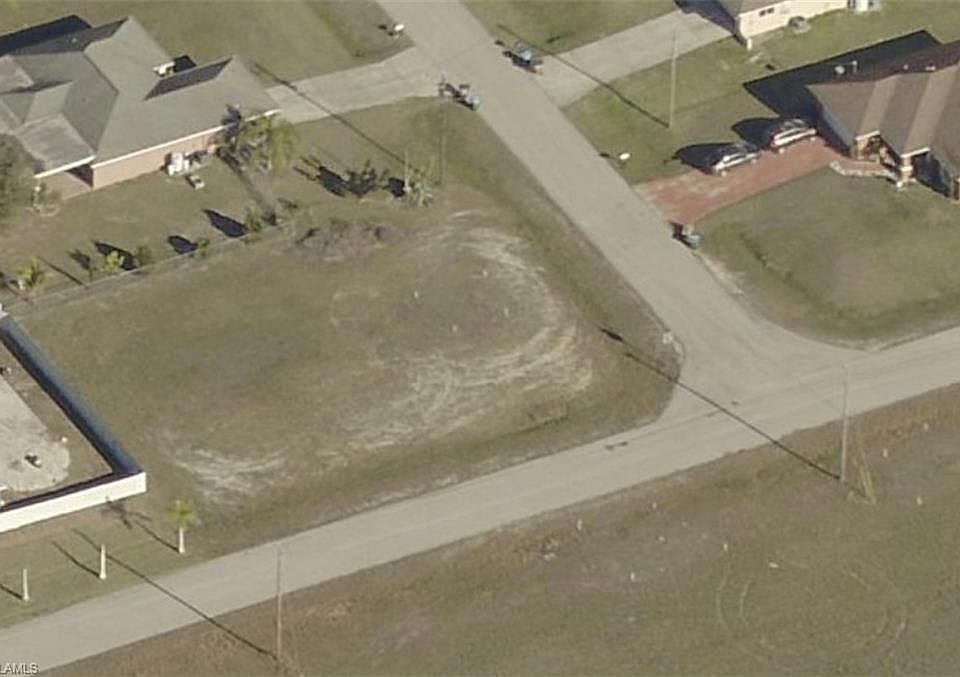 2nd image of 1204 NE 19th Ct