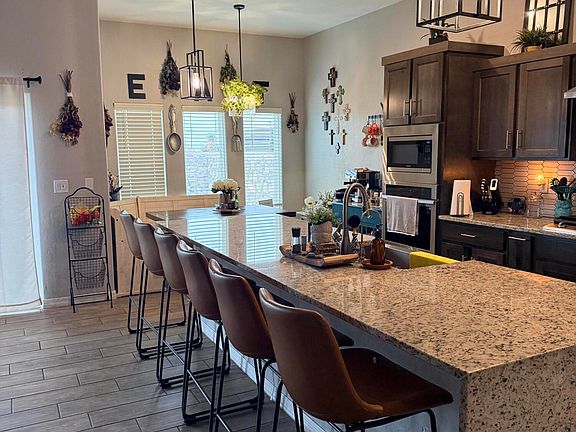 5th image of 548 La Entrada Cir