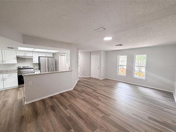 5th image of 5122 Brookside Ln